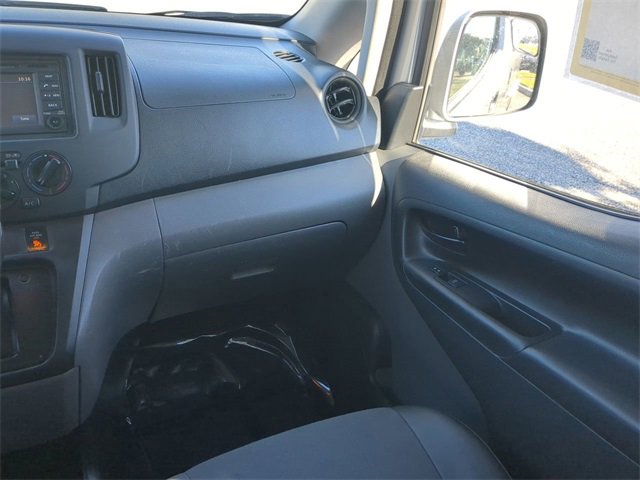 Used 2014 Nissan NV200 SV w/ Technology Package image 17