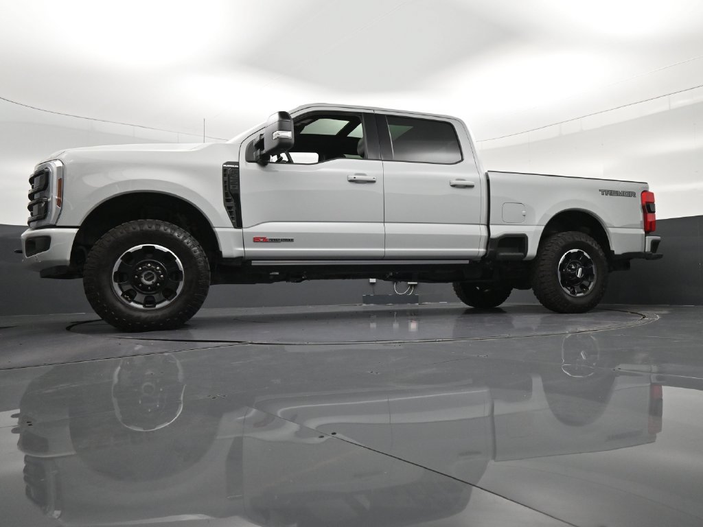 Used 2025 Ford F250 Platinum w/ Tremor Off-Road Package AWD/4WD image 30