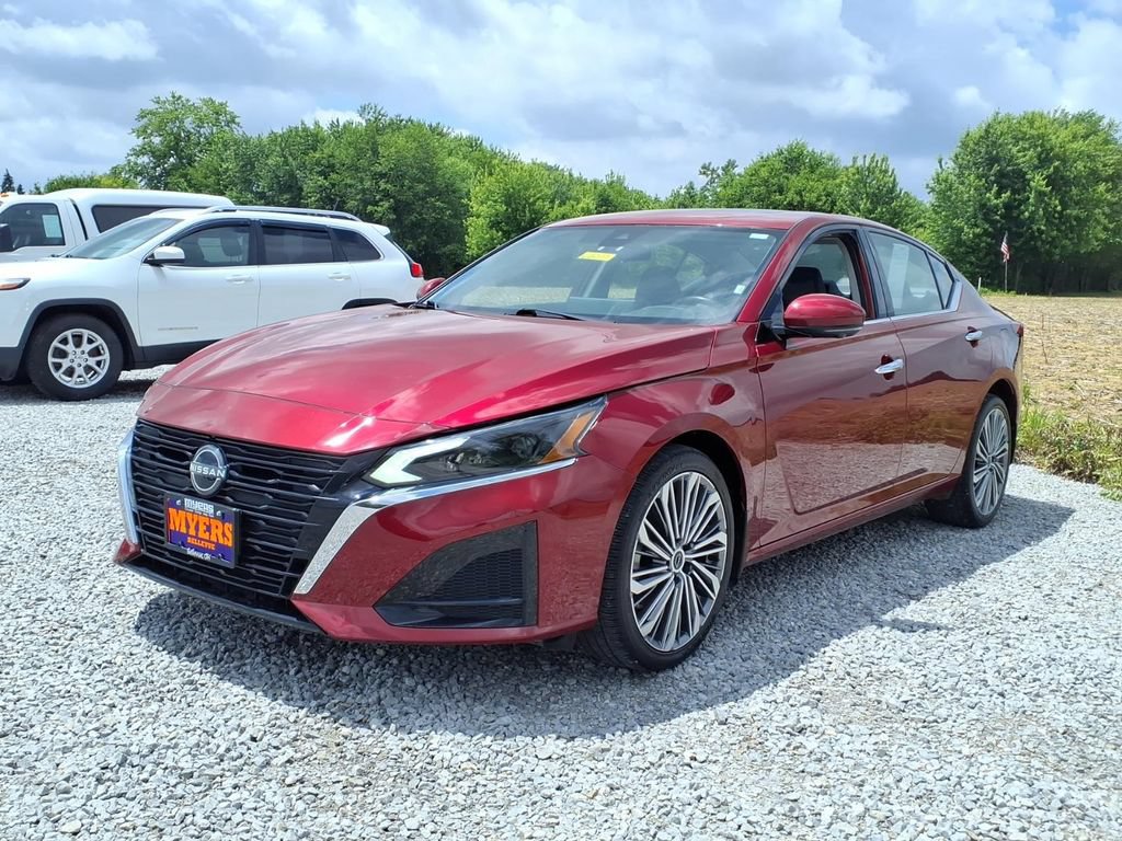 Used 2023 Nissan Altima 2.5 SL AWD/4WD image 12