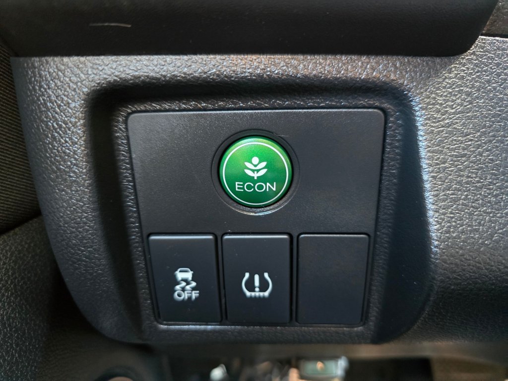 Used 2016 Honda HR-V EX image 29