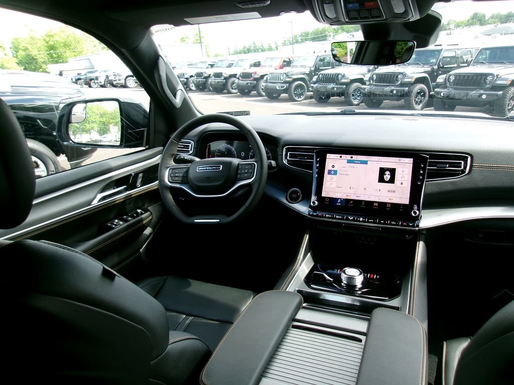 New 2026 Jeep Grand Wagoneer L 4WD image 11