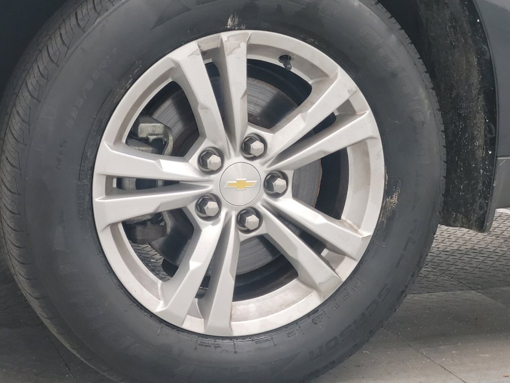 Used 2017 Chevrolet Equinox LS FWD image 31