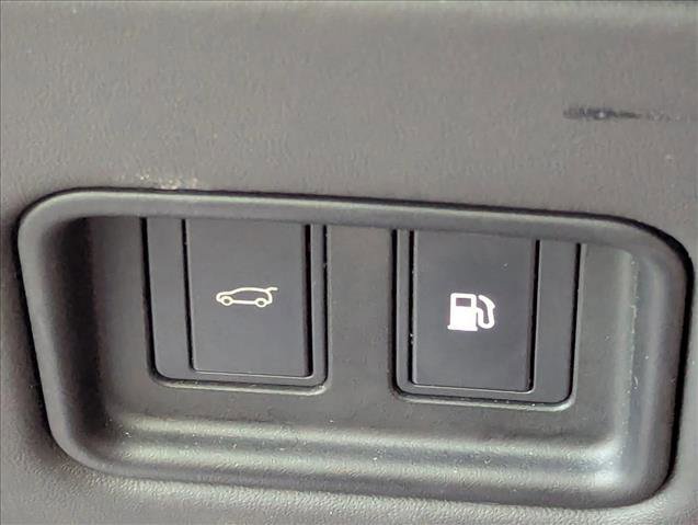 Used 2025 Land Rover Range Rover SE AWD/4WD image 9