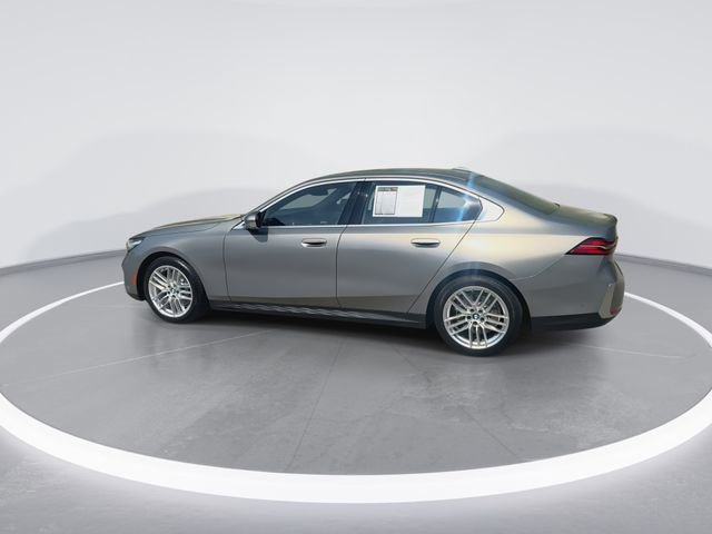 Used 2024 BMW 530i image 6