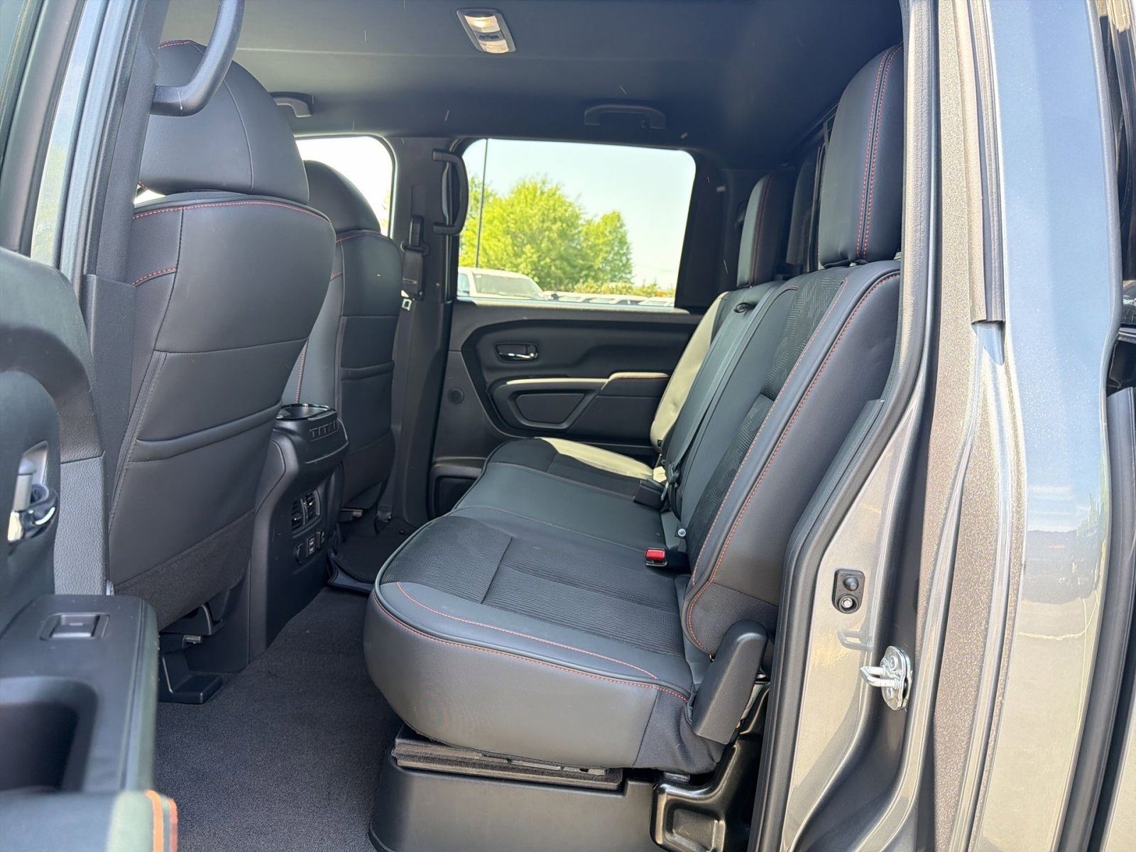 Used 2021 Nissan Titan PRO-4X w/ Pro-4x Utility Package image 33