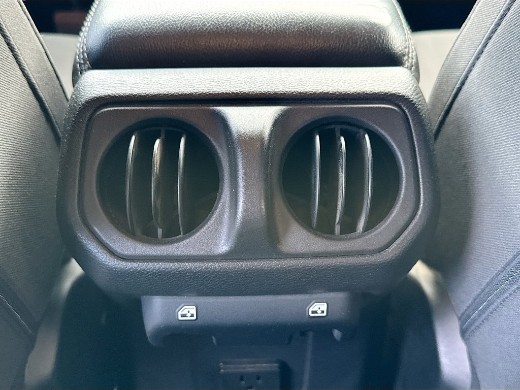 Certified 2022 Jeep Wrangler Unlimited Sahara AWD/4WD image 29