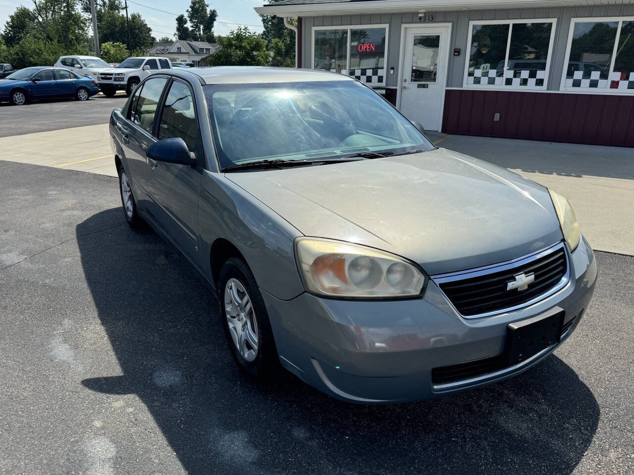 Used 2007 Chevrolet Malibu LS w/ Enhanced Safety Package FWD image 3