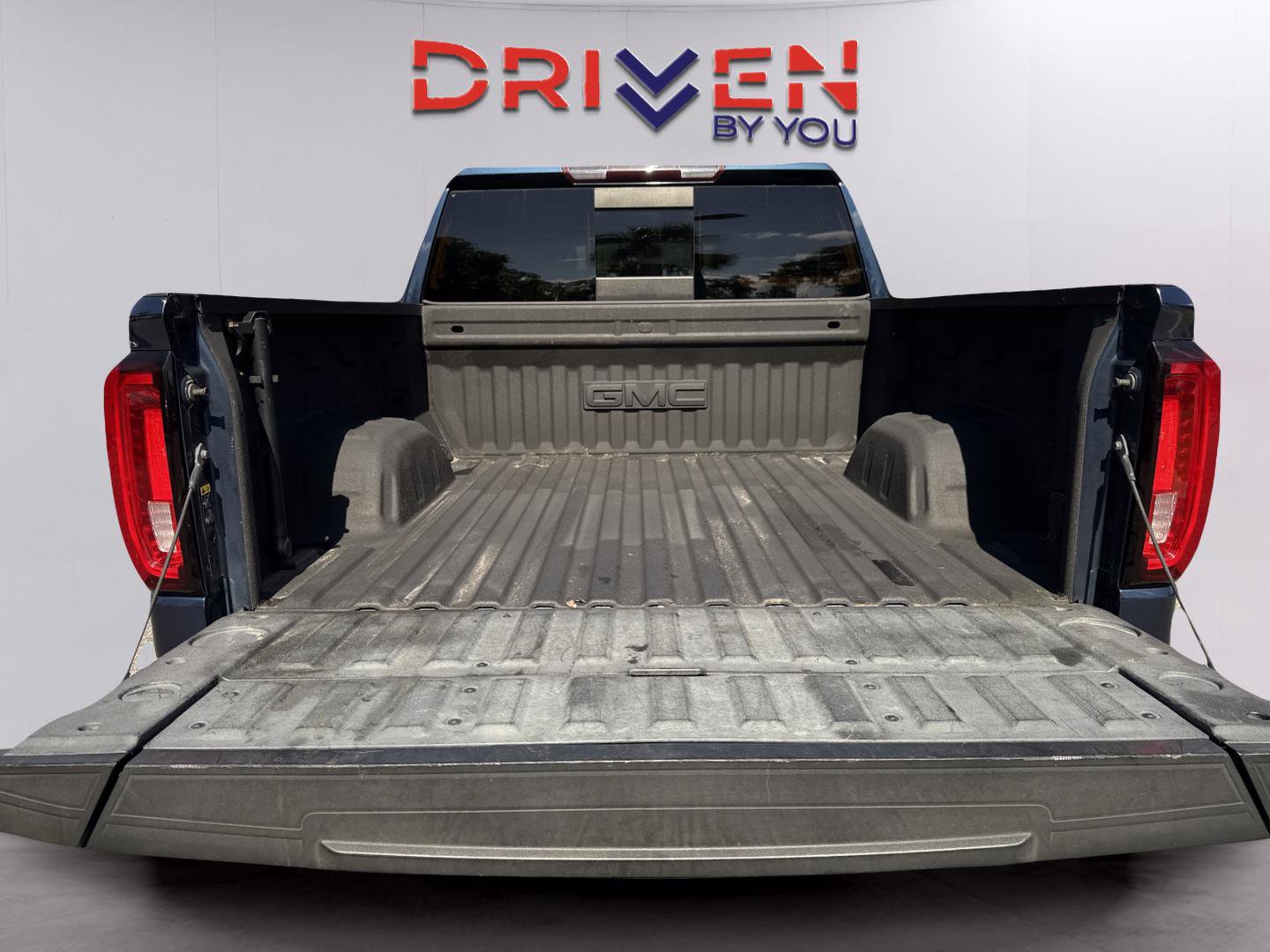 Used 2019 GMC Sierra 1500 SLT w/ SLT Premium Plus Package image 34