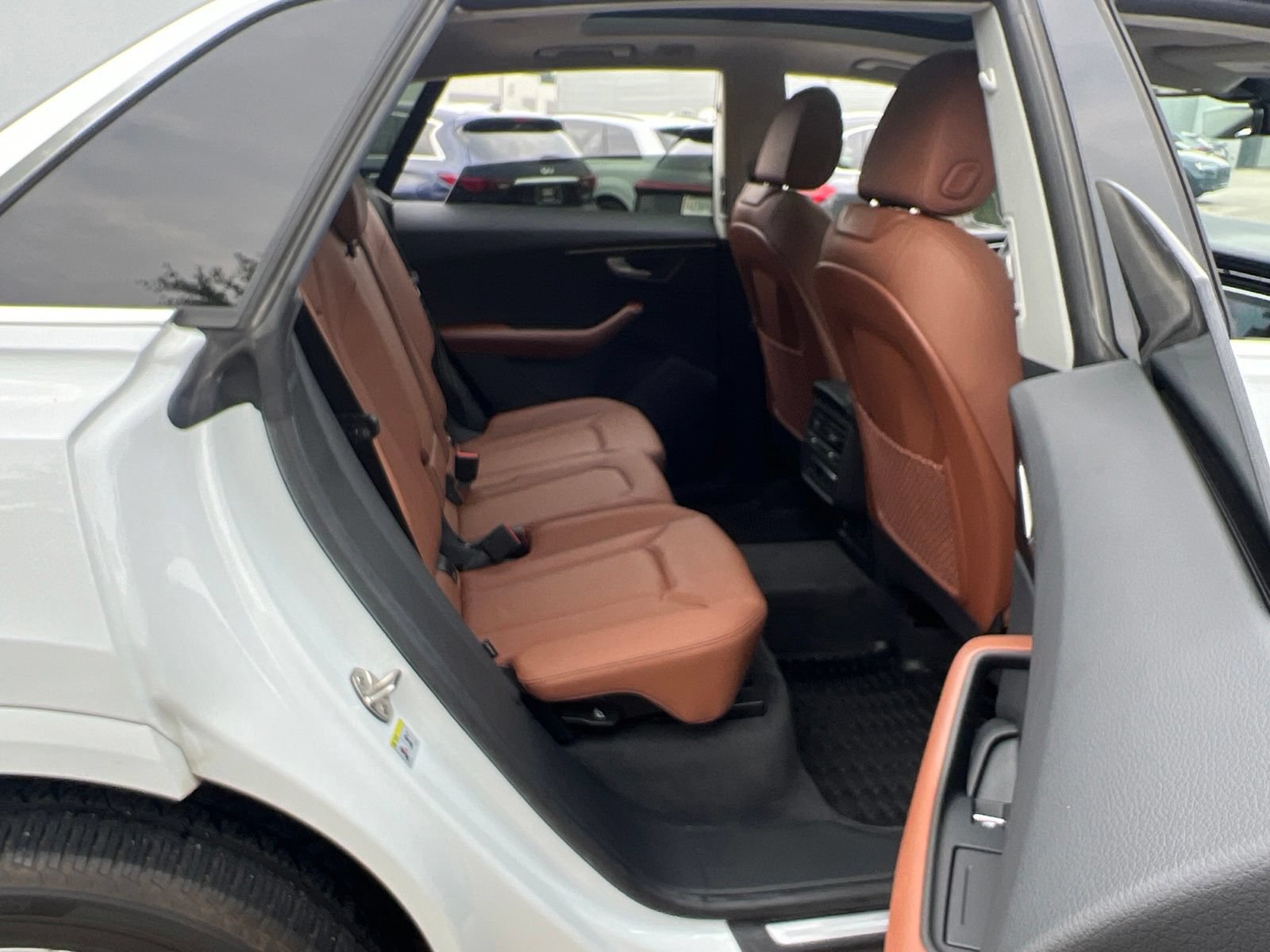 Used 2023 Audi Q8 Premium AWD/4WD image 33