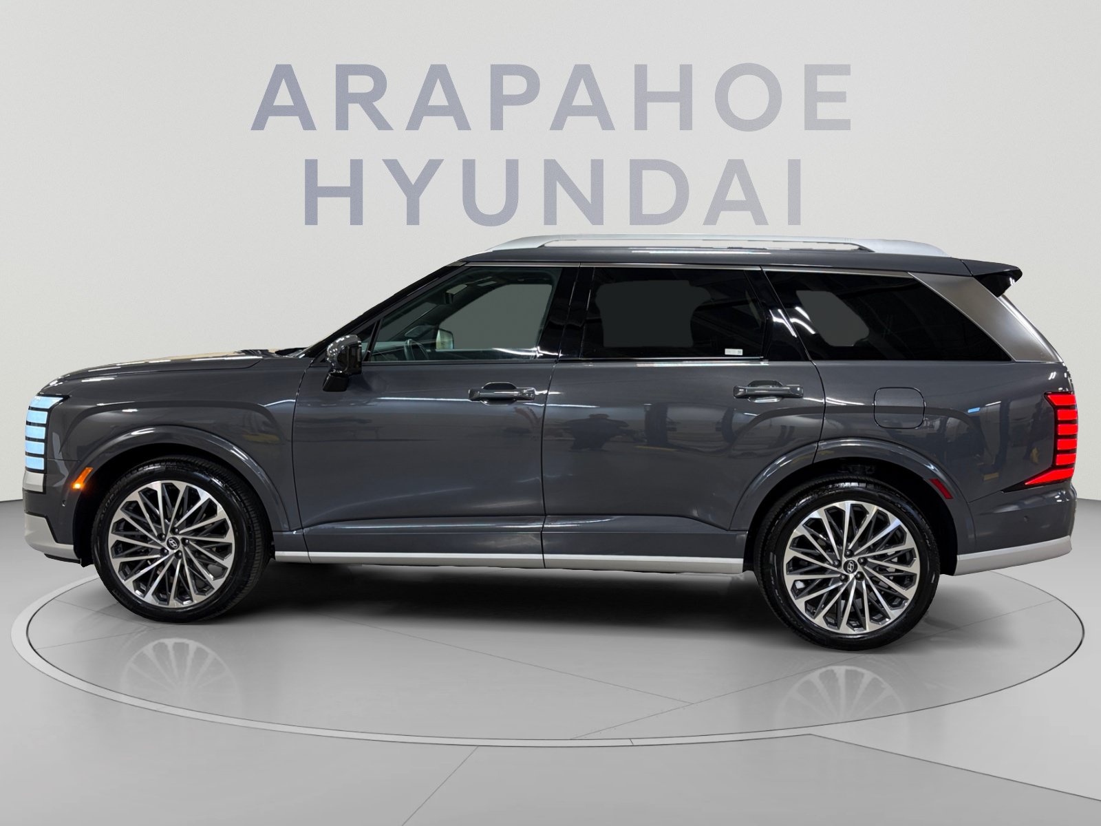 Used 2026 Hyundai Palisade Calligraphy AWD/4WD image 2