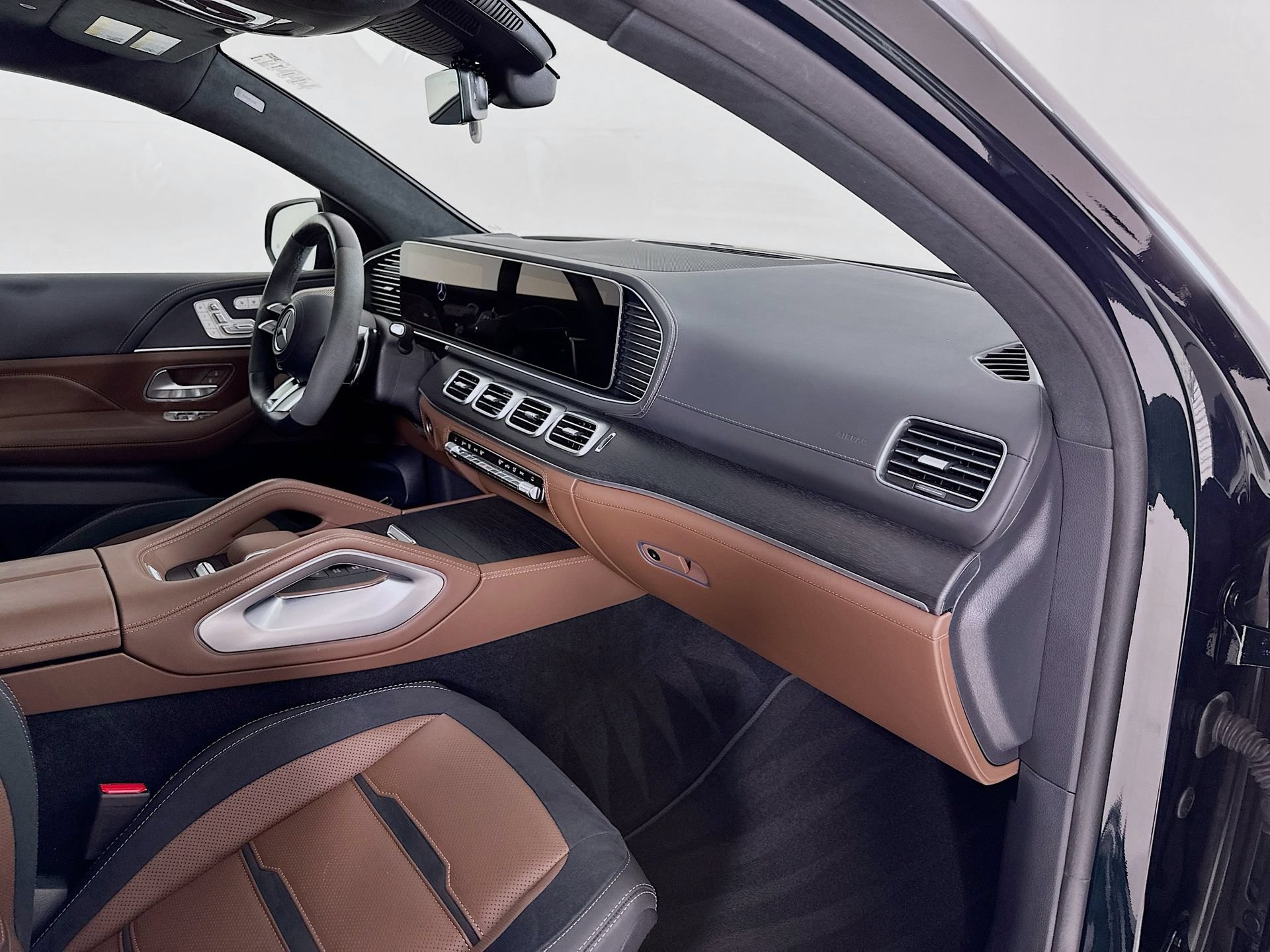 Certified 2025 Mercedes-Benz GLE 63 AMG S image 33