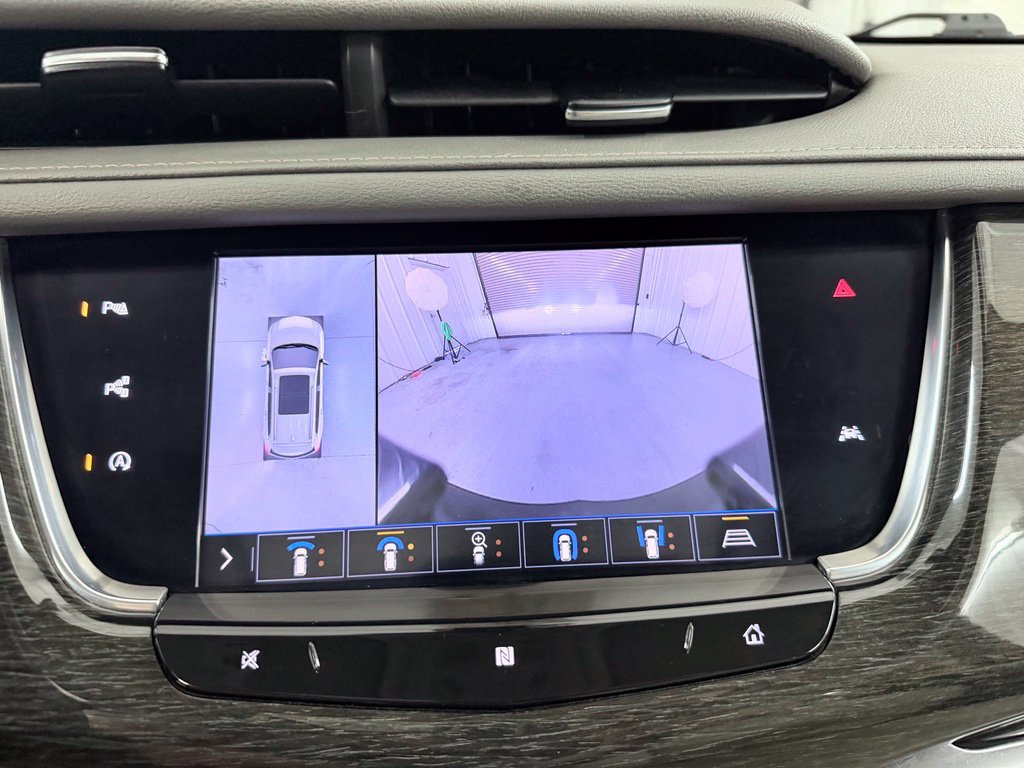 Used 2020 Cadillac XT6 Premium Luxury FWD image 17