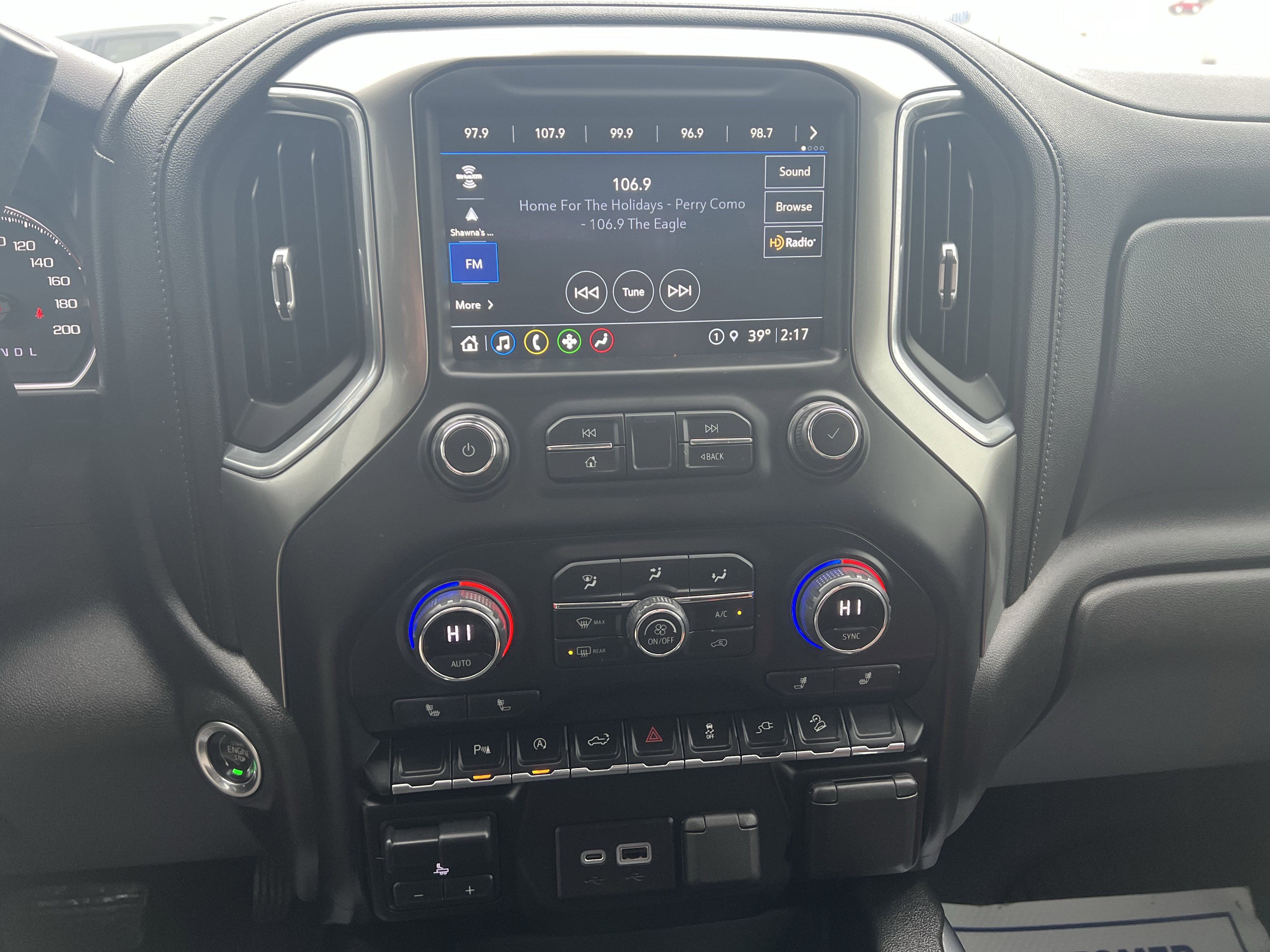 Used 2021 Chevrolet Silverado 1500 LT Trail Boss w/ Convenience Package II image 16