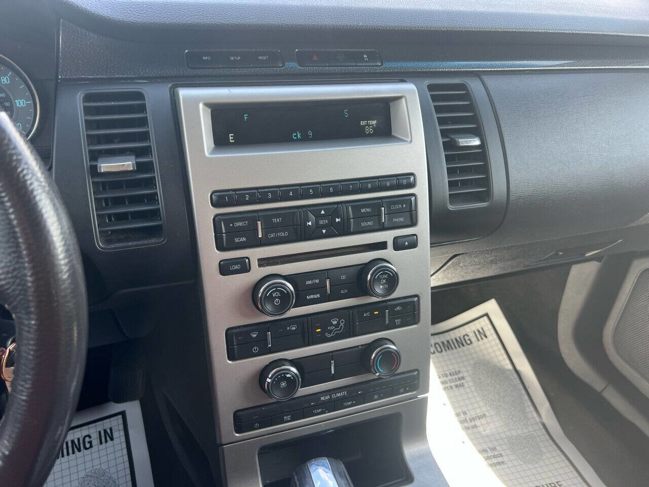 Used 2009 Ford Flex SE image 25