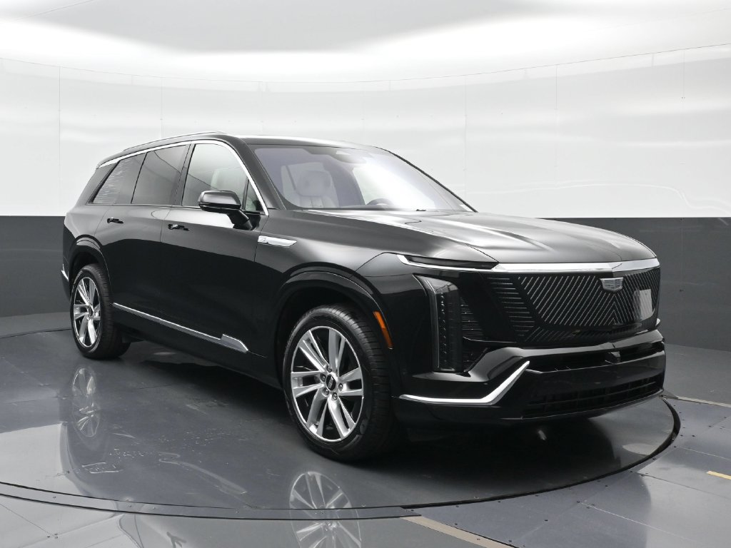Certified 2026 Cadillac Vistiq Luxury AWD/4WD image 13
