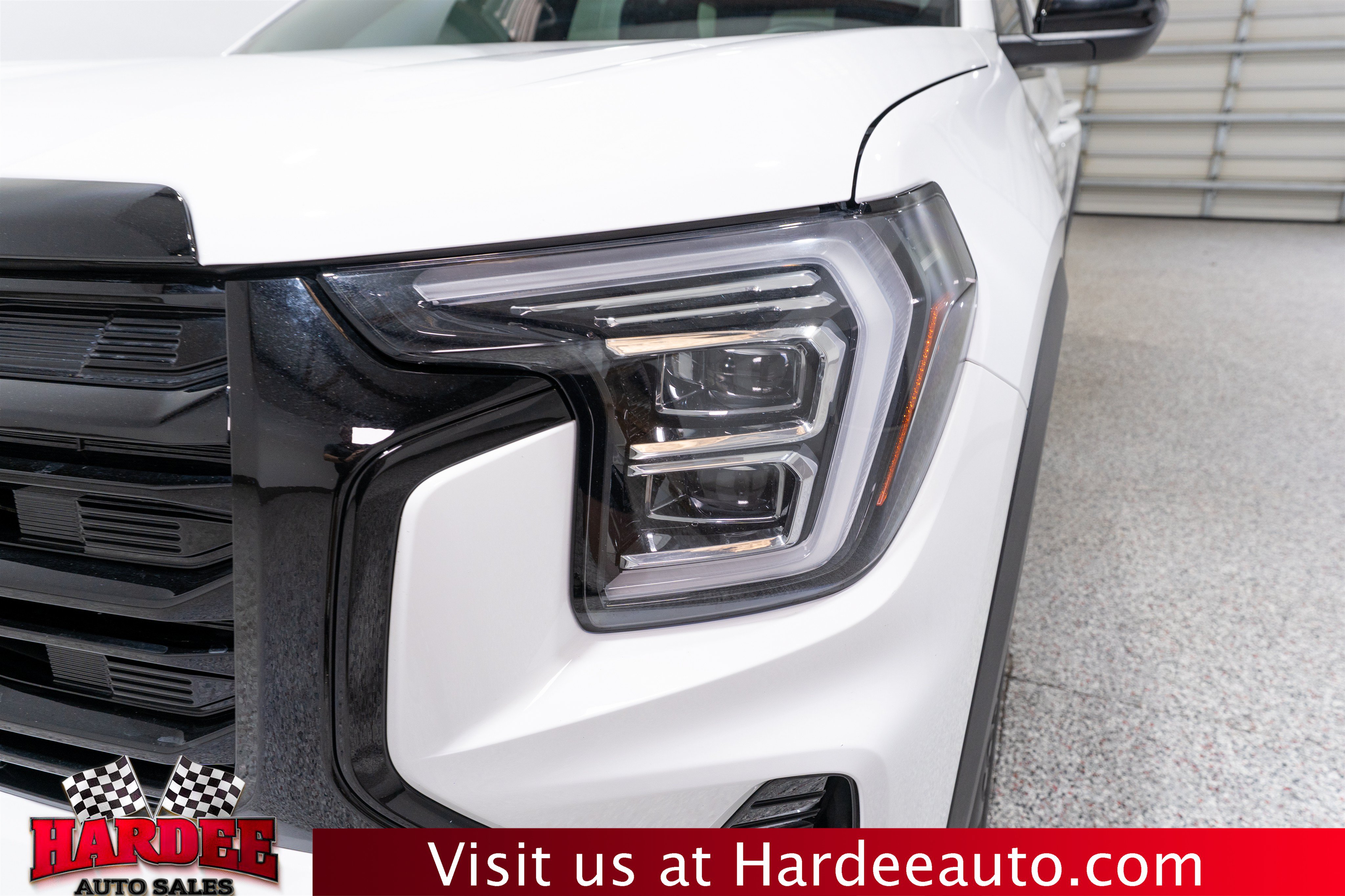 Used 2026 GMC Terrain Elevation w/ Elevation Premium Package FWD image 8
