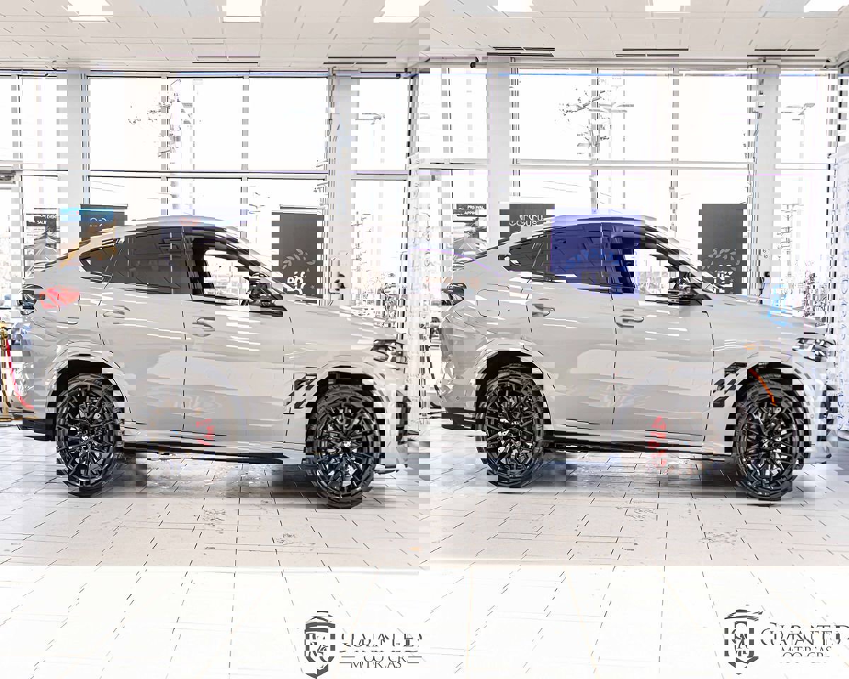 Used 2025 BMW X6 M Competition w/ Executive Package image 9