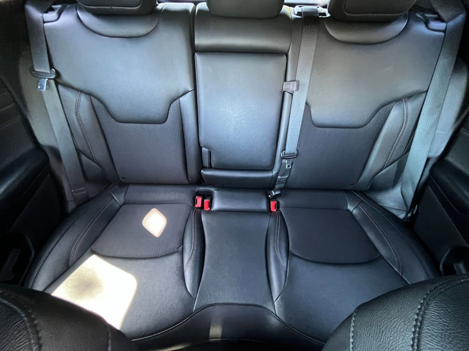 Used 2025 Jeep Compass Trailhawk AWD/4WD image 37