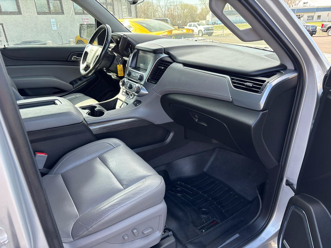 Used 2019 Chevrolet Suburban LT AWD/4WD image 31