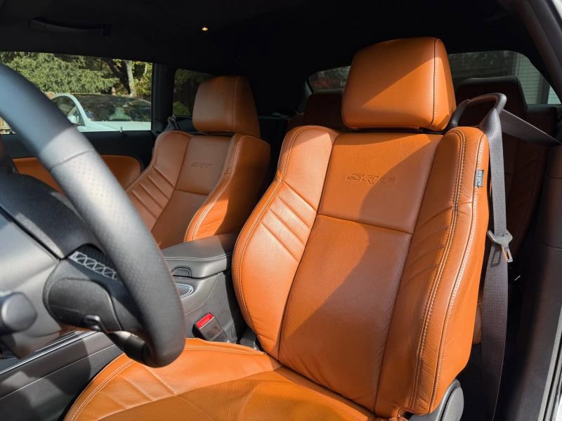 Used 2015 Dodge Challenger SRT Hellcat image 11