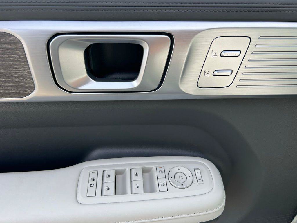 New 2026 Hyundai Santa Fe Calligraphy AWD/4WD image 18