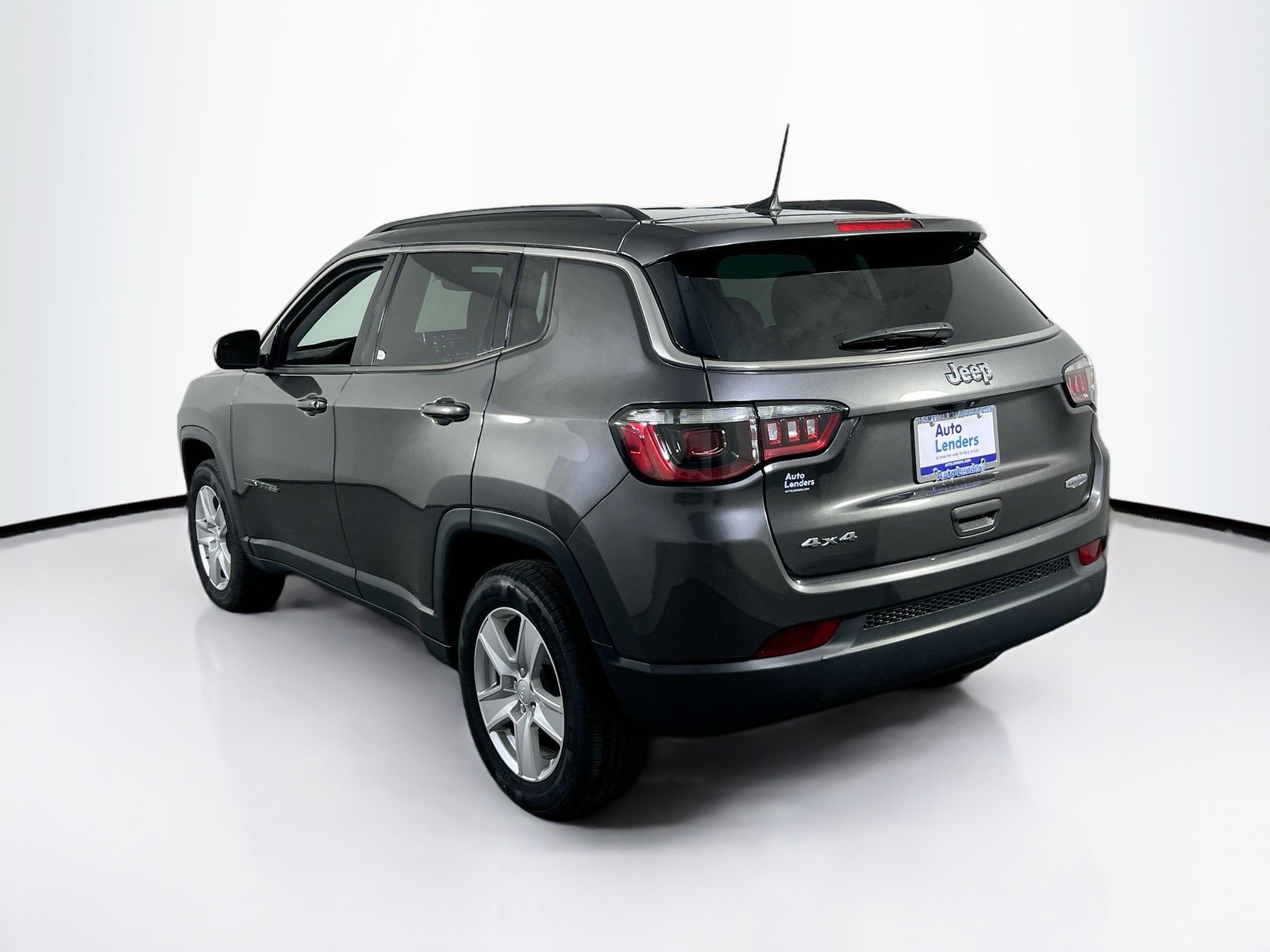 Used 2022 Jeep Compass Latitude w/ Convenience Group AWD/4WD image 7