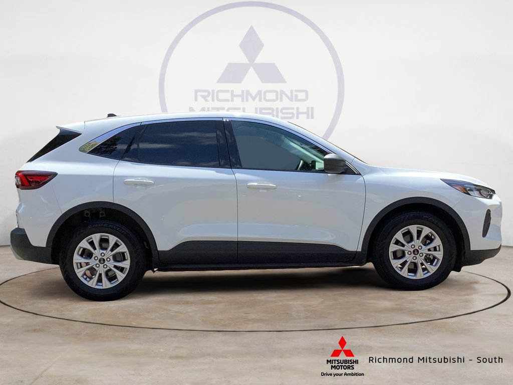 Used 2023 Ford Escape Active FWD image 2