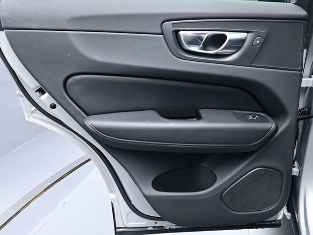 Used 2023 Volvo XC60 B5 Plus w/ Climate Package image 23