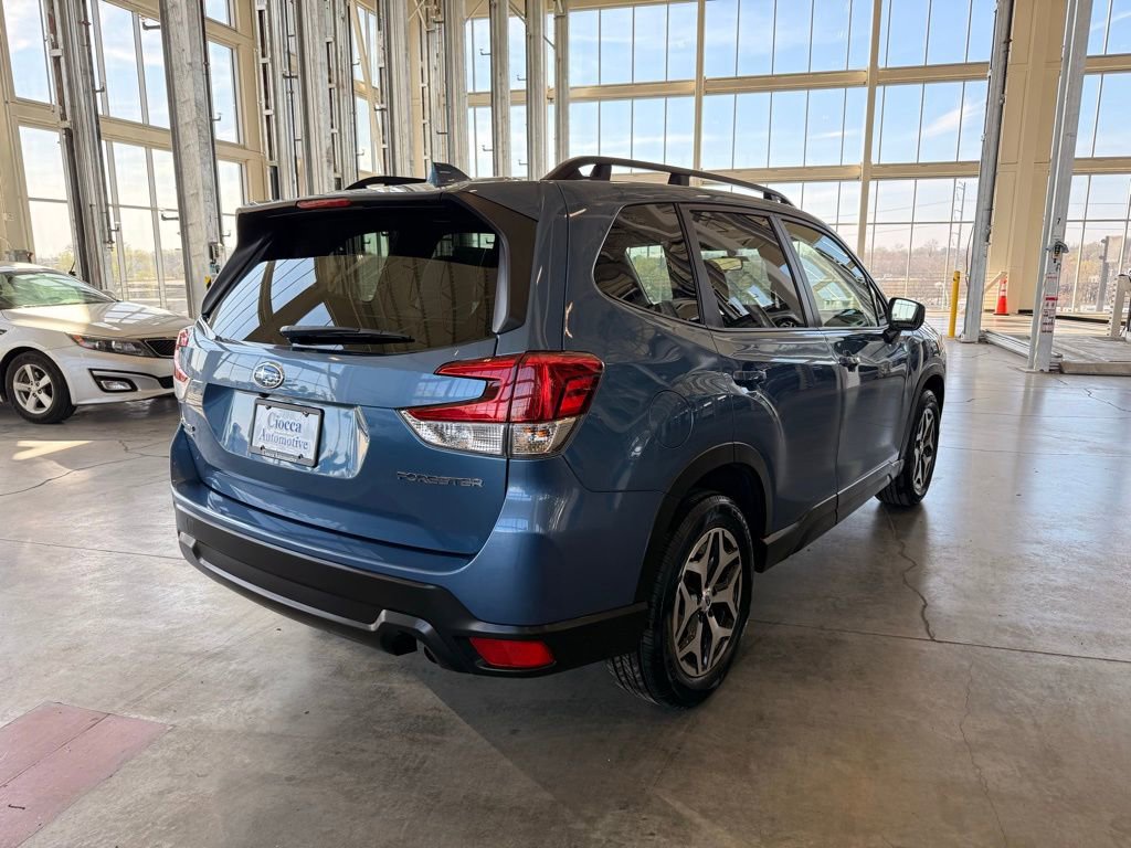 Certified 2023 Subaru Forester Premium image 3
