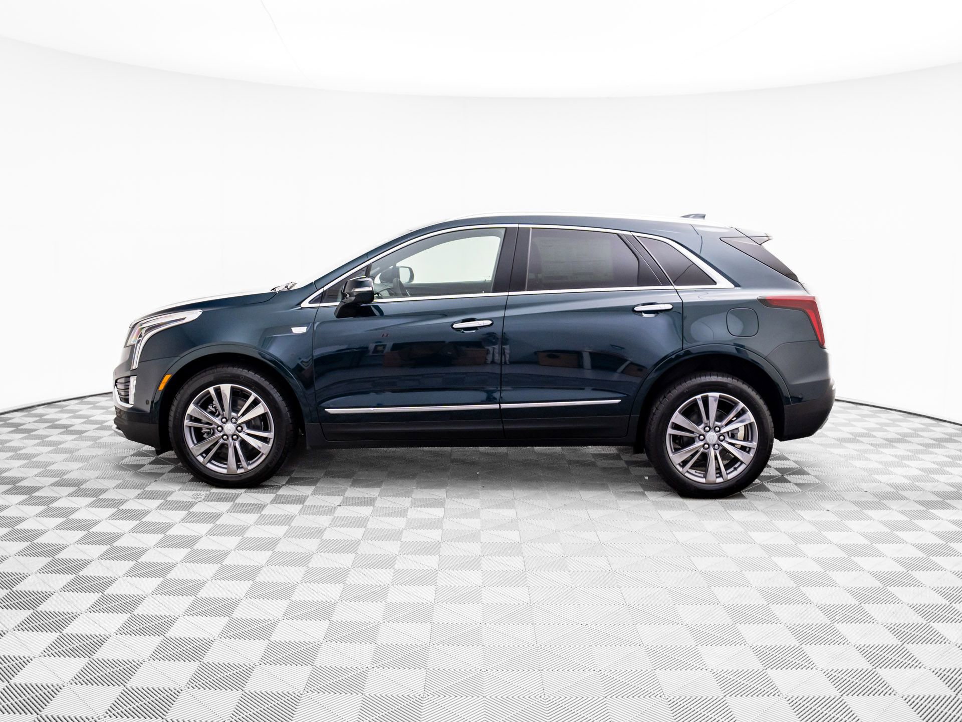 New 2026 Cadillac XT5 Premium Luxury w/ Driver Assist Package video 2