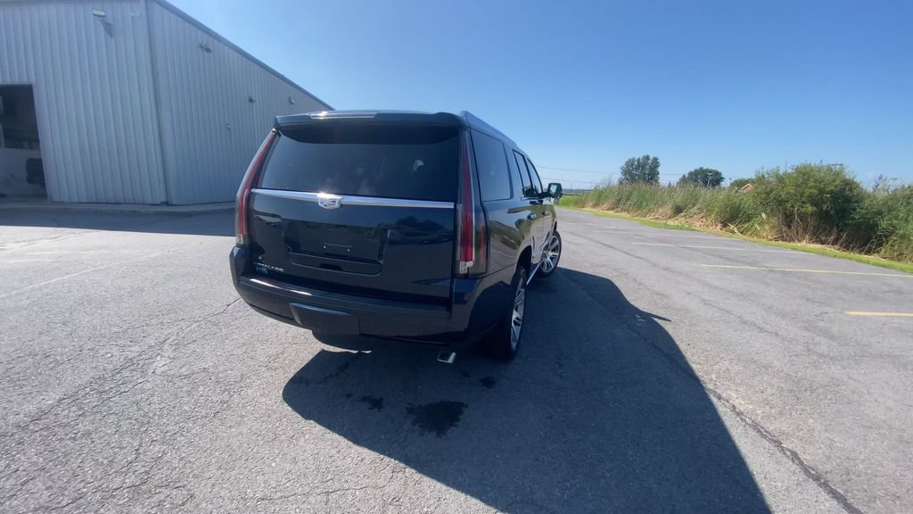 Certified 2020 Cadillac Escalade Premium Luxury AWD/4WD image 8