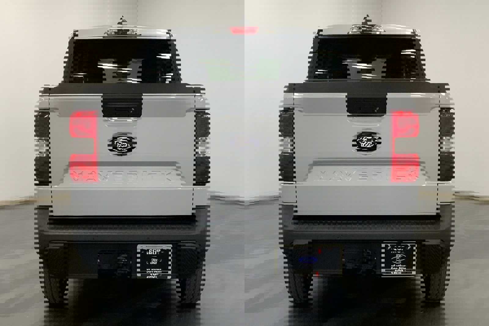 New 2025 Ford Maverick XLT w/ XLT Luxury Package image 3