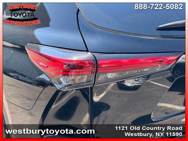Used 2023 Toyota Highlander Platinum AWD/4WD image 14