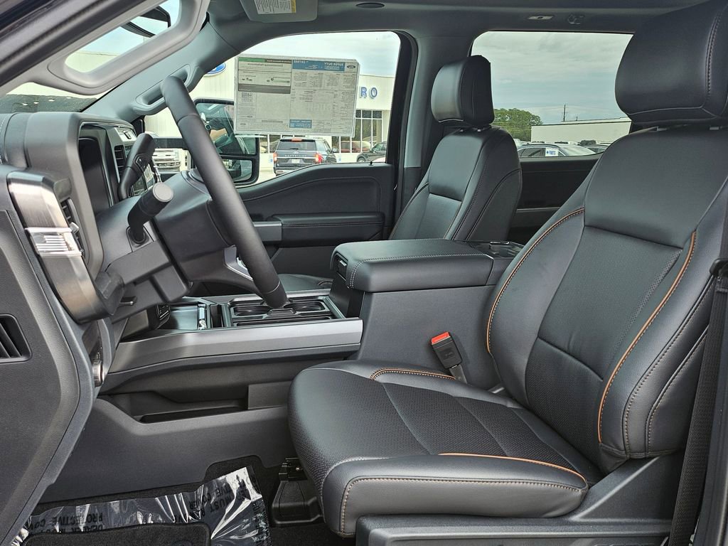 New 2026 Ford F250 Lariat w/ Black Appearance Package image 4