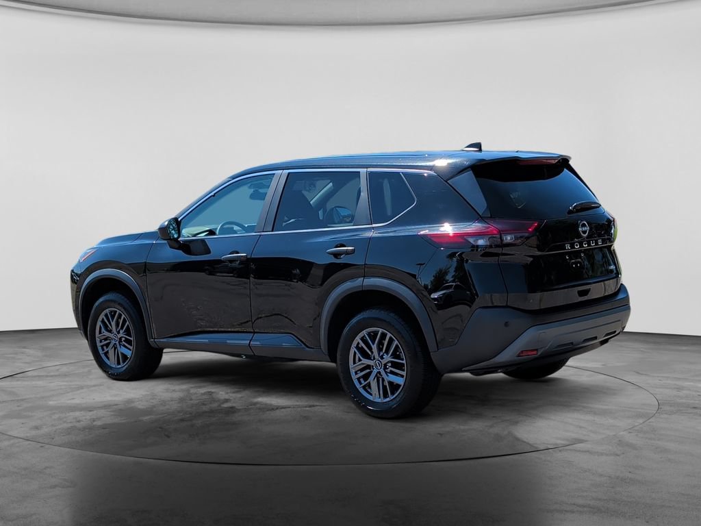 Used 2023 Nissan Rogue S AWD/4WD image 5