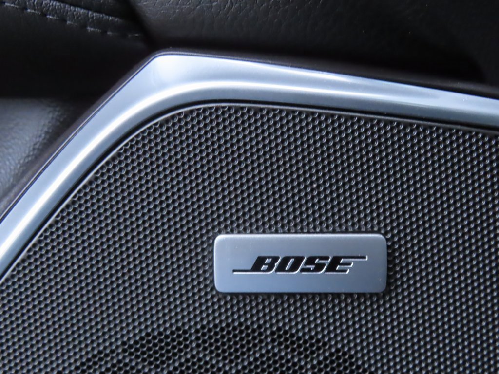 Used 2019 Cadillac Escalade Premium Luxury image 11