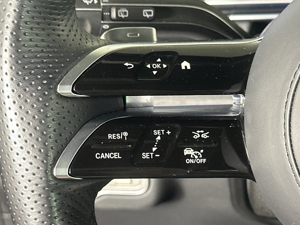 Certified 2025 Mercedes-Benz GLS 450 4MATIC image 27