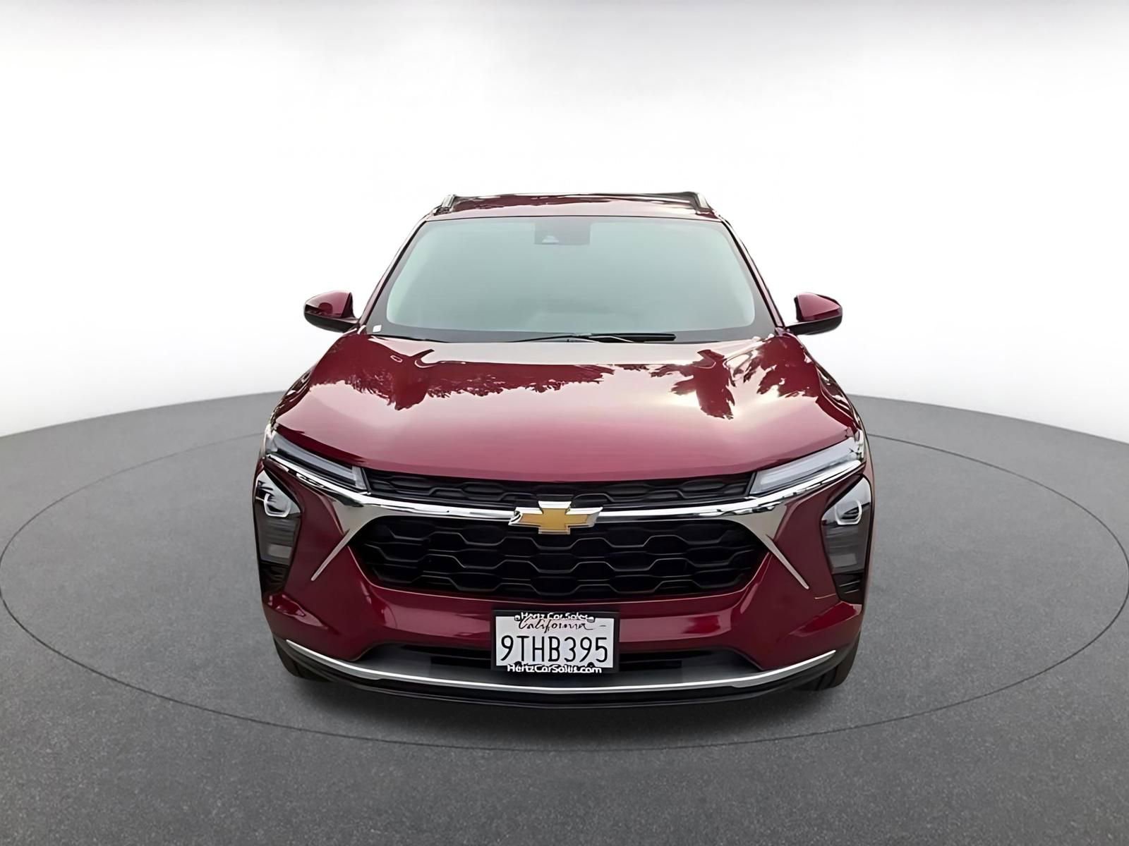 Used 2025 Chevrolet Trax LT image 4