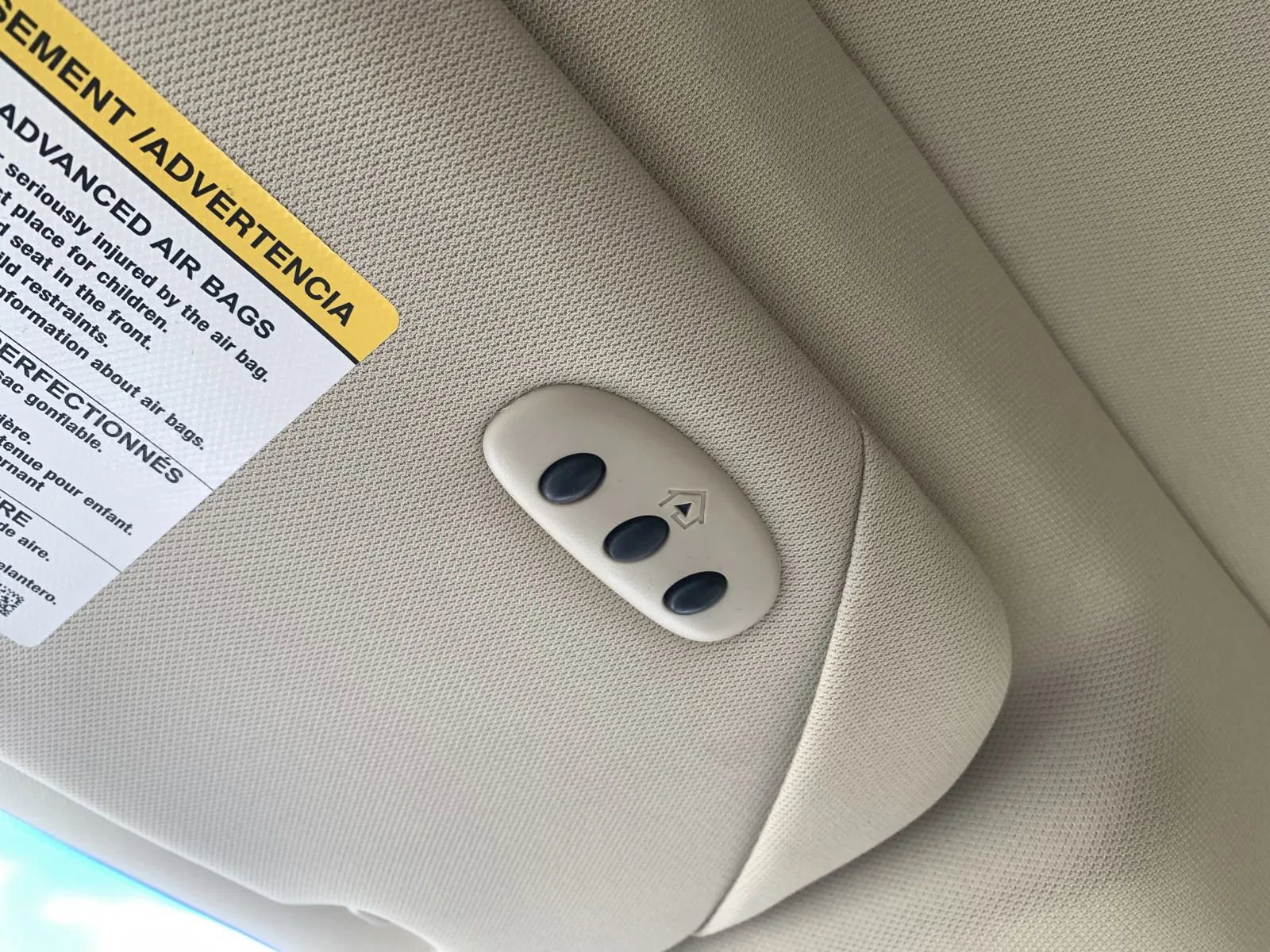 Used 2018 Ford Taurus Limited w/ Driver Assist Package image 35