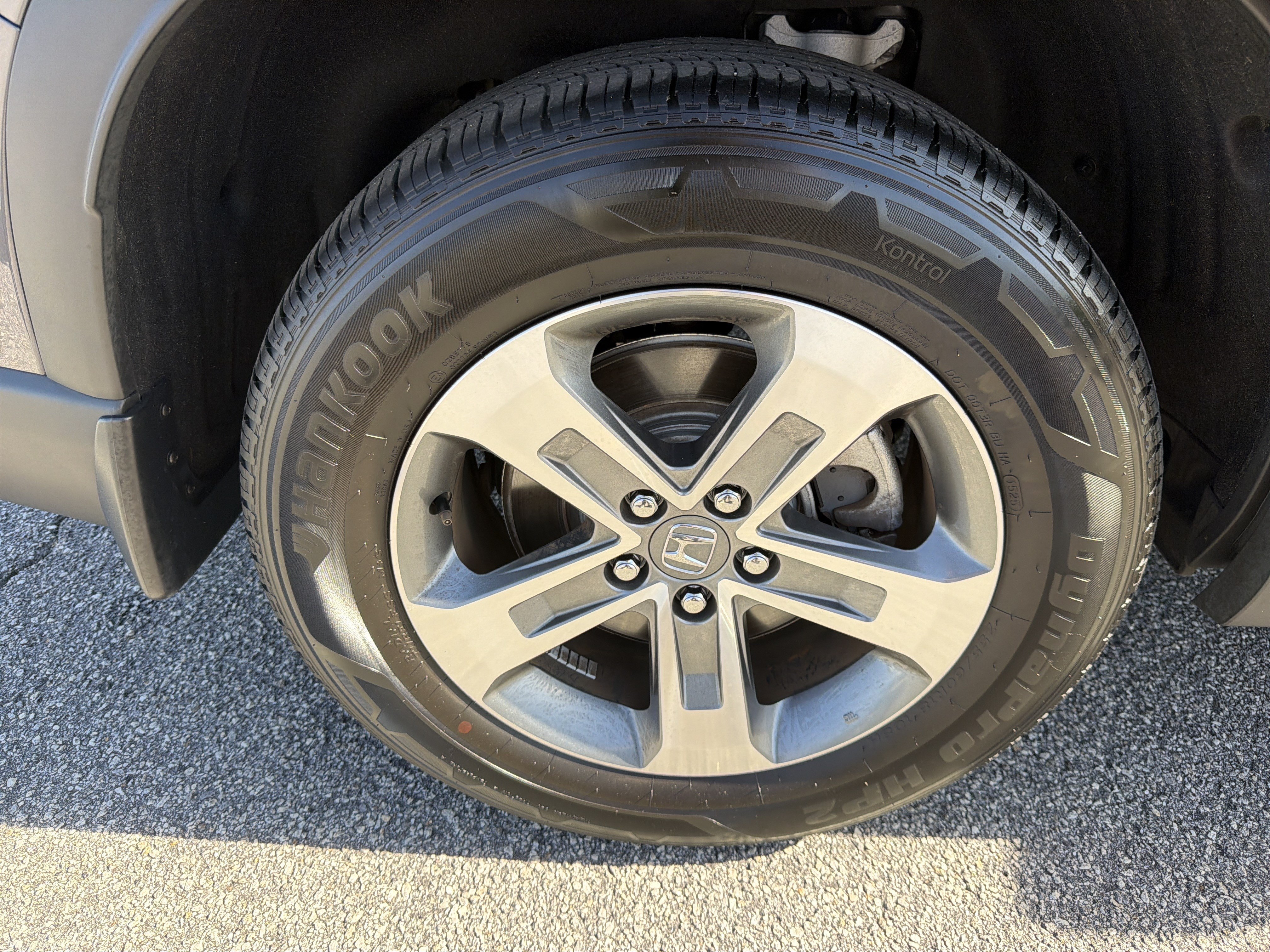 Used 2025 Honda Pilot EX-L image 28