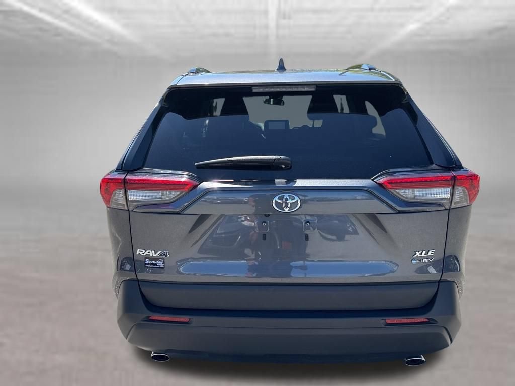 Used 2025 Toyota RAV4 XLE AWD/4WD image 3