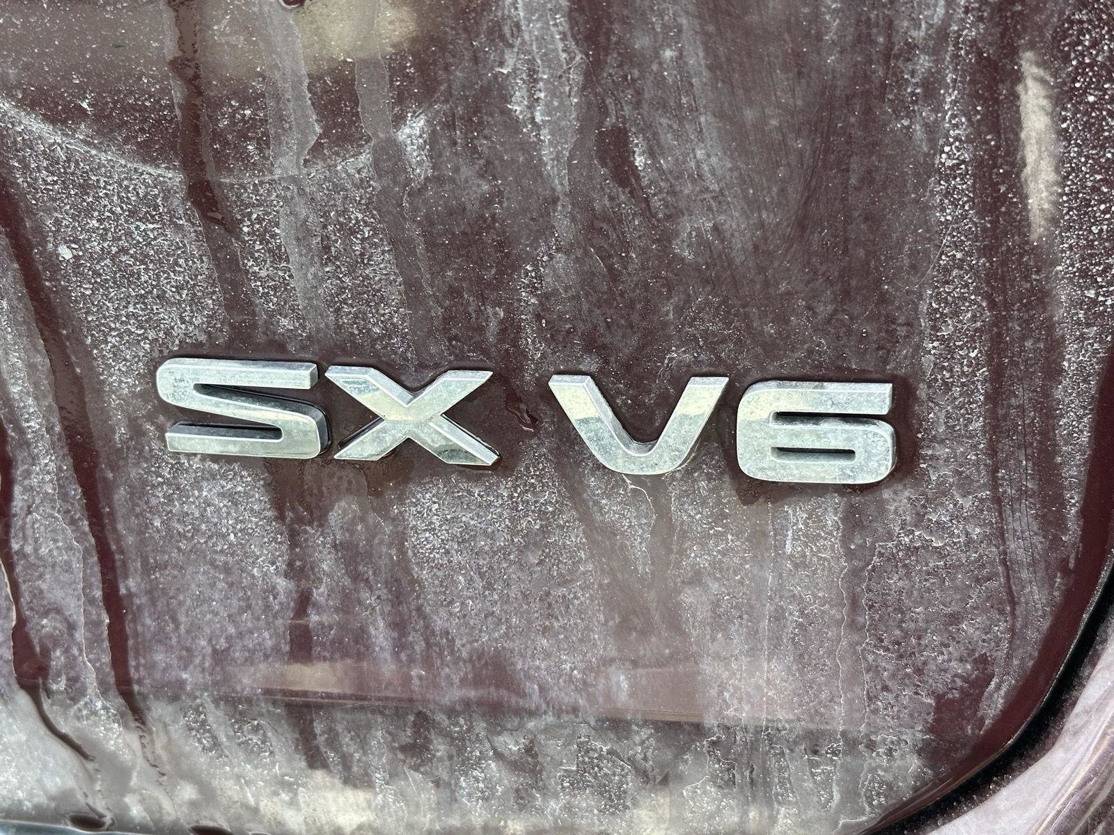 Used 2016 Kia Sorento SX image 12