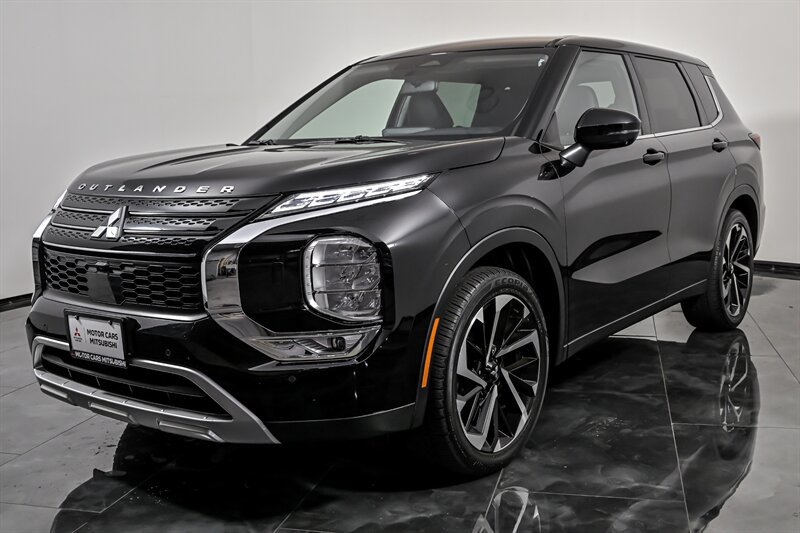 Used 2022 Mitsubishi Outlander SE AWD/4WD image 5