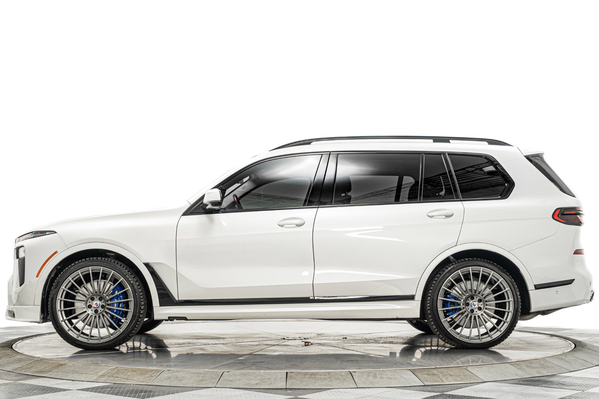 Used 2024 BMW ALPINA XB7 image 6