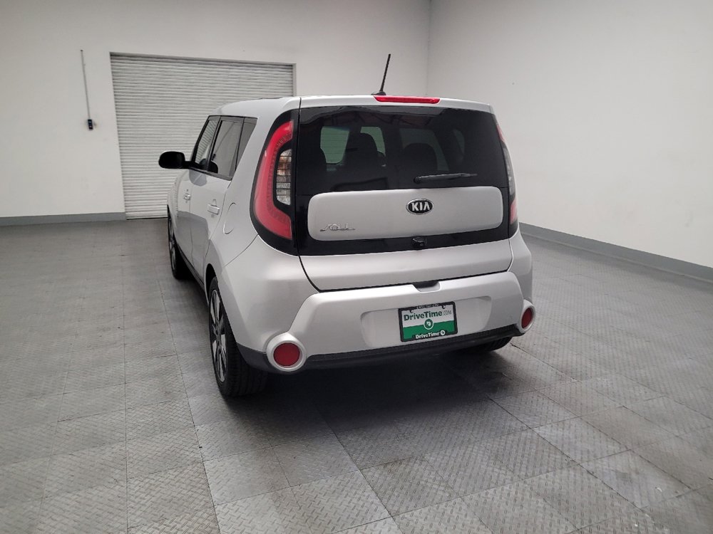 Used 2015 Kia Soul ! FWD image 6