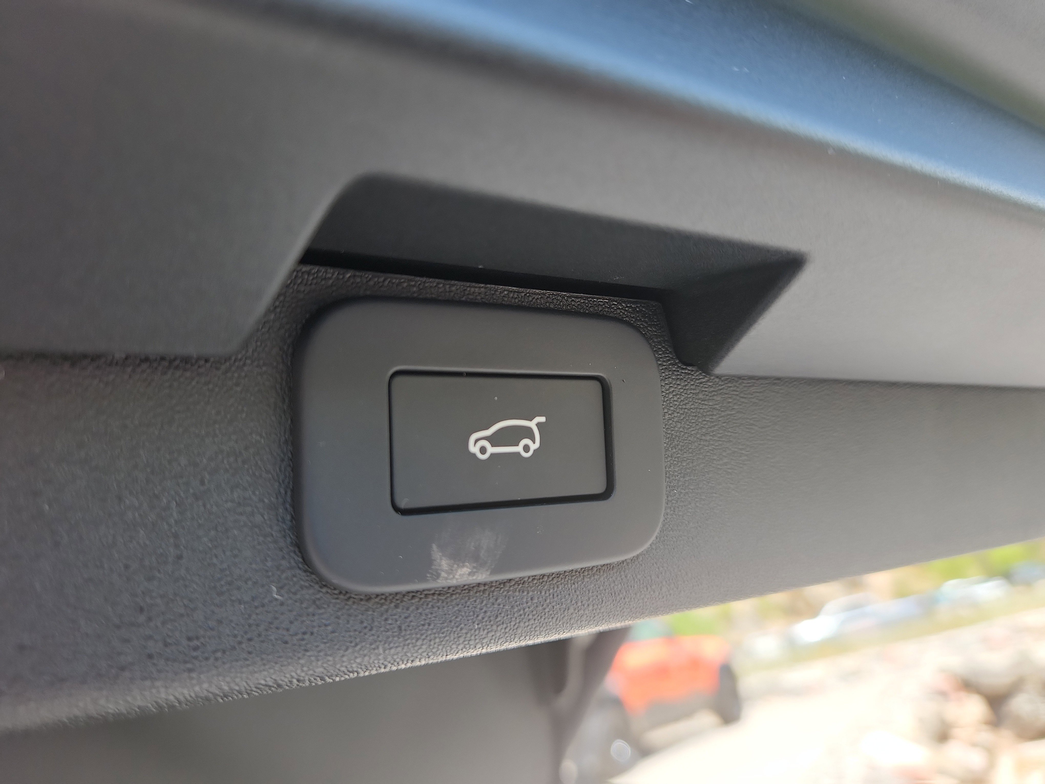 New 2025 Land Rover Discovery Metropolitan Edition image 16