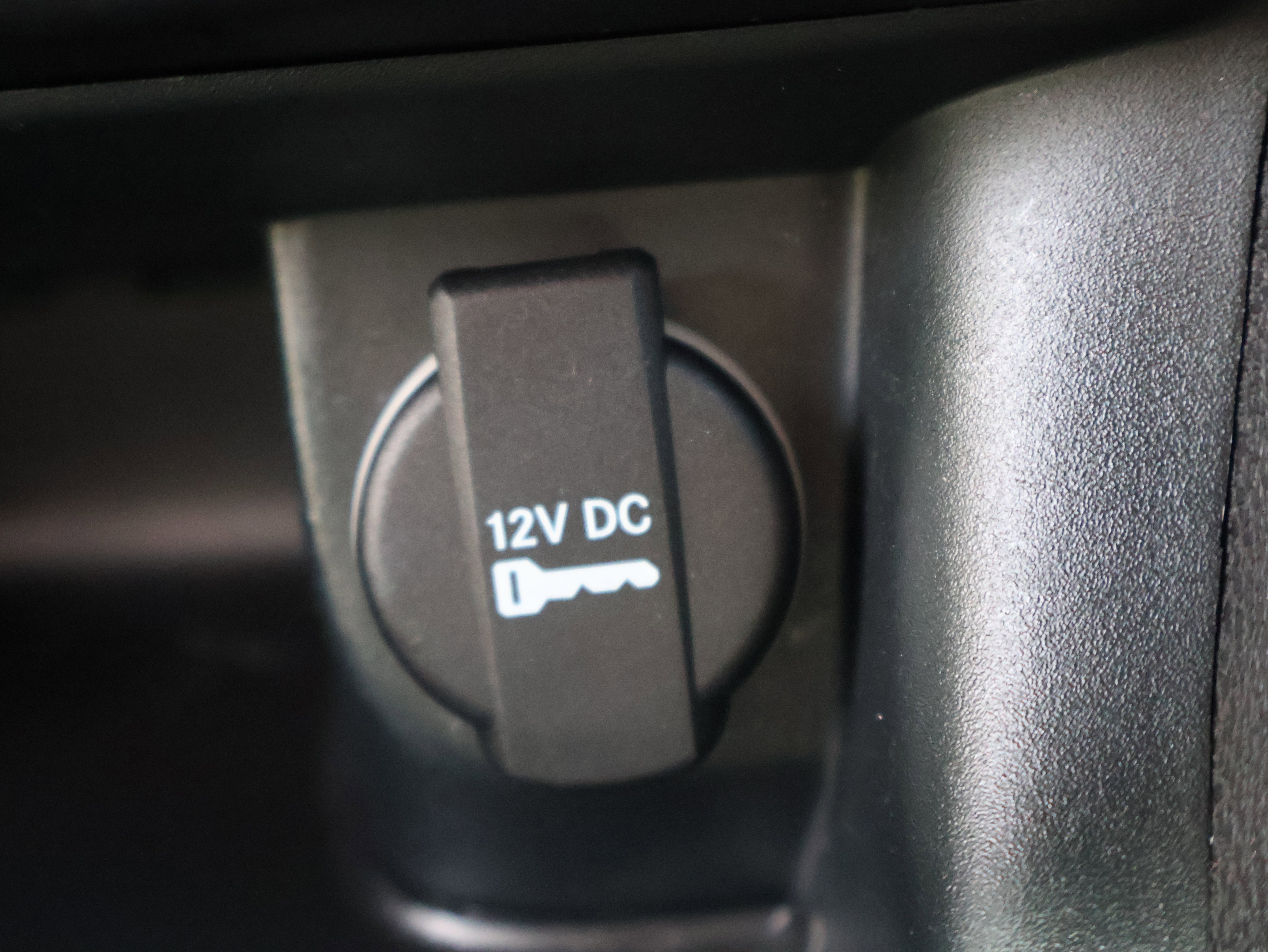 Used 2017 Dodge Charger SXT w/ AWD Plus Group image 27