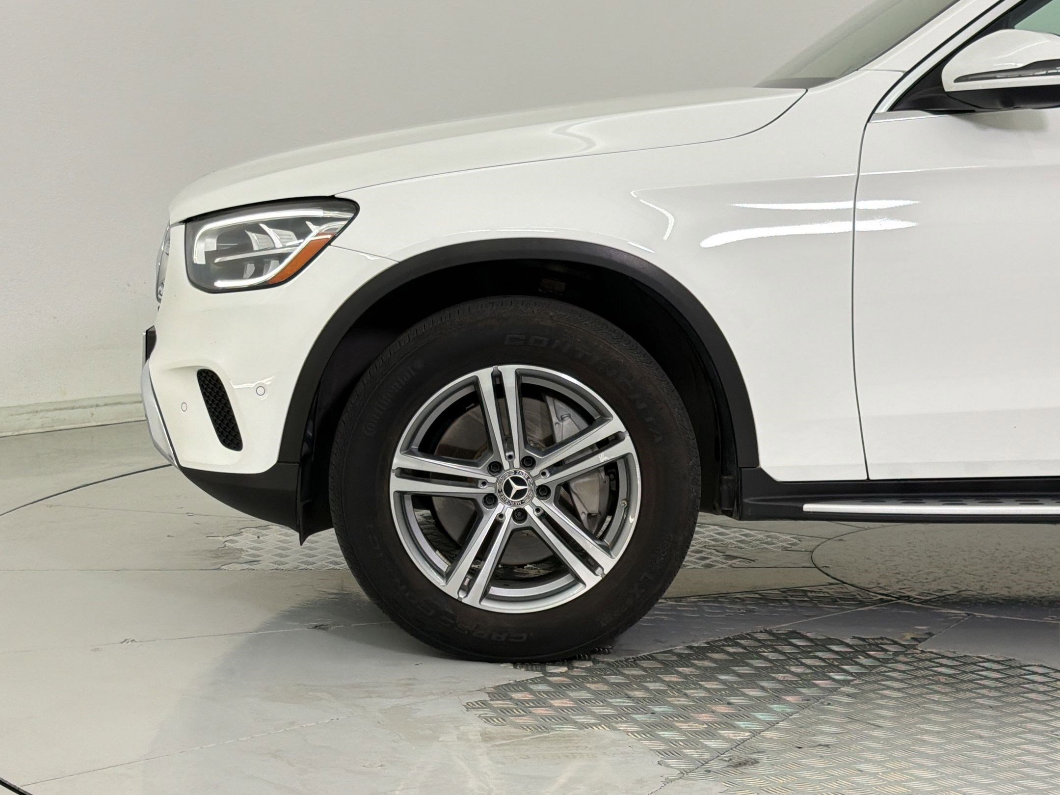 Used 2022 Mercedes-Benz GLC 300 4MATIC w/ Premium Package Lite image 12