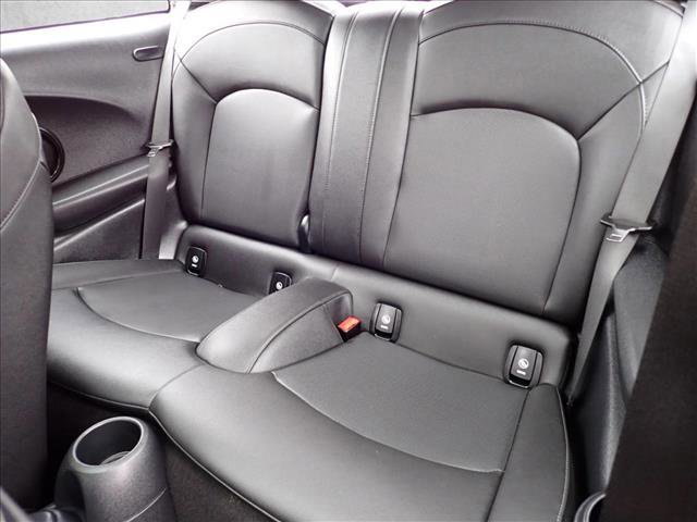 Used 2024 MINI Cooper SE FWD image 11