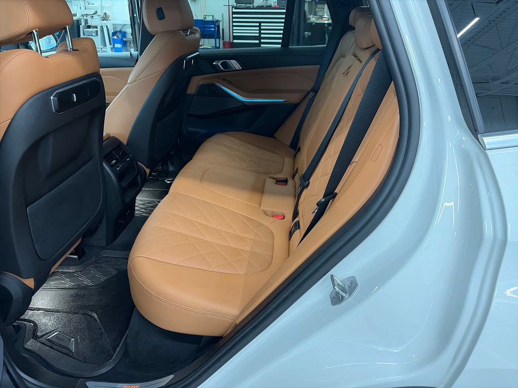 Used 2024 BMW X5 xDrive40i w/ Premium Package AWD/4WD image 21